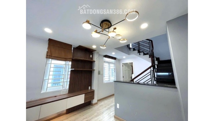 BÁN NHÀ BÌNH THẠNH OTO VÀO NHÀ 60M2 5 TẦNG NGANG 4,2M 5 PN KD ĐỈNH HOẢNG HOA THÁM  GẤP BÁN 9.9 TỶ